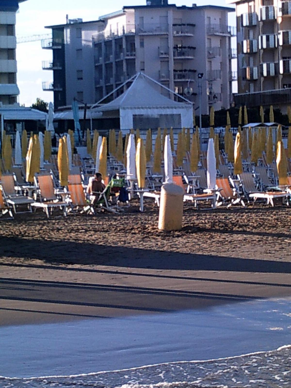 Hotel Colorado ลิโดดิเยโซโล ภายนอก รูปภาพ
