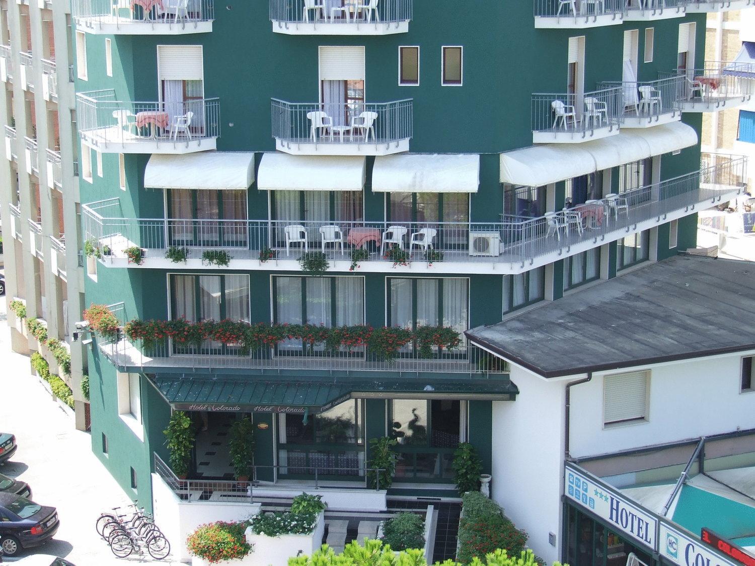 Hotel Colorado ลิโดดิเยโซโล ภายนอก รูปภาพ